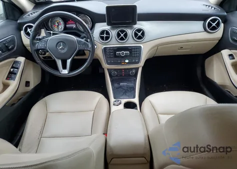 2015 Mercedes-Benz Gla 250 4Matic z USA, uszkodzony, nr VIN WDCTG4GBXFJ111613